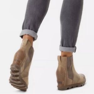 SOREL Joan Of Arctic Wedge Chelsea Ankle Bootie Brown Genuine Leather Size 9.5